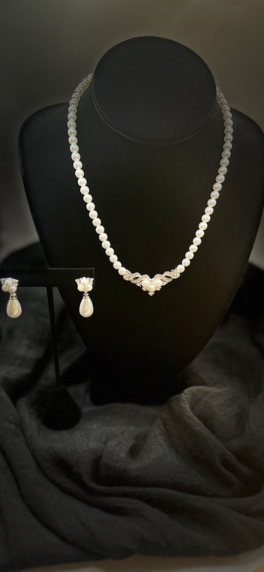 Necklace Pearl with Drop Earrings